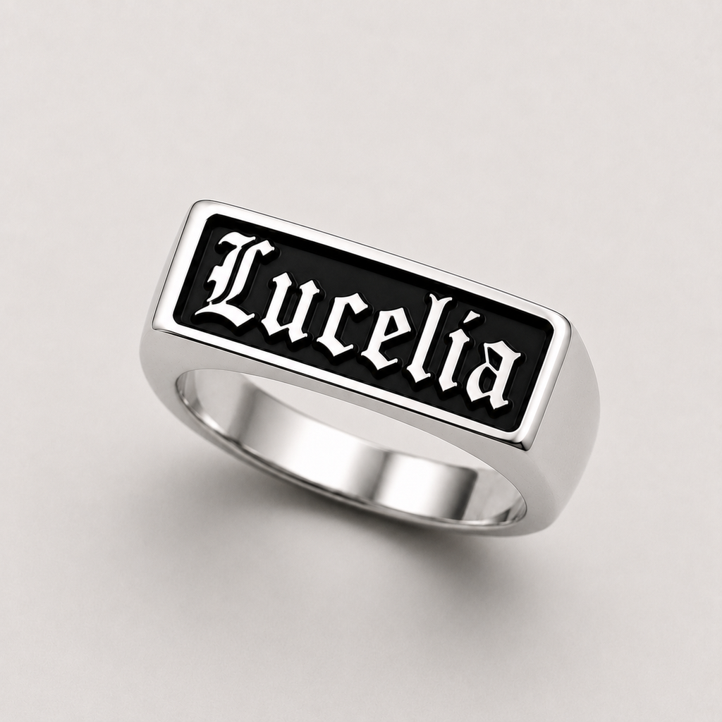 Lucelia signet ring product shot - ANANAS